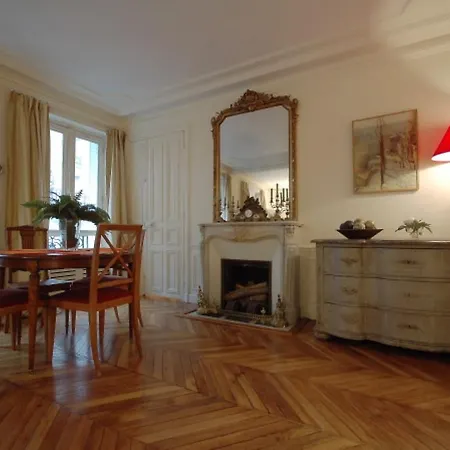 Appartamento Jean Du Bellay - 4 Adults Parigi