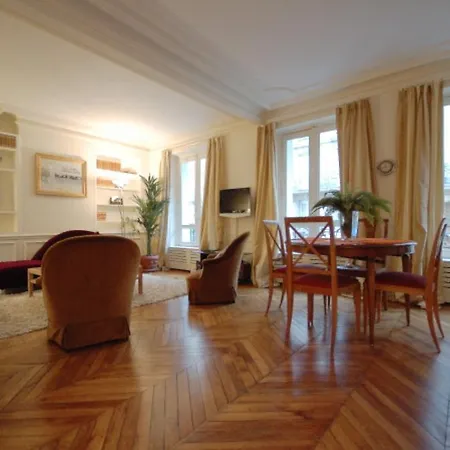 Jean Du Bellay - 4 Adults Appartamento