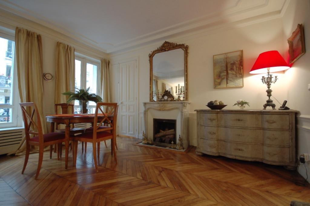 Appartamento Jean Du Bellay - 4 Adults Parigi